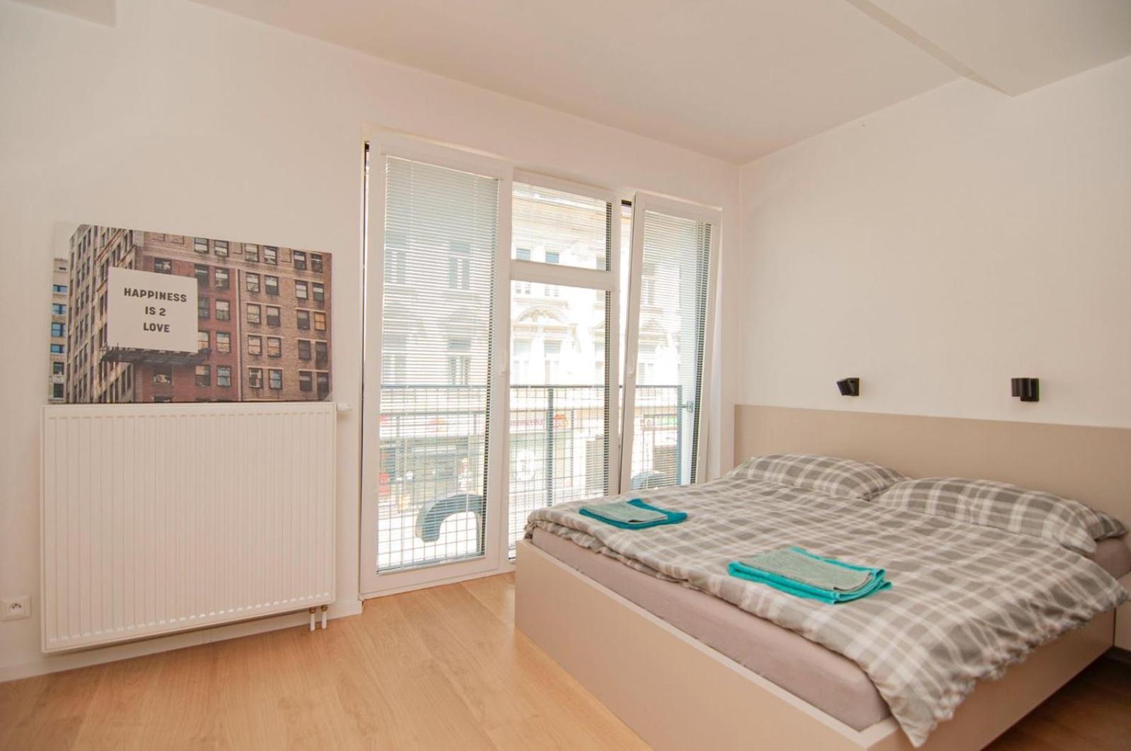 Beautiful Apartment In The City Center Bratislava Exterior foto